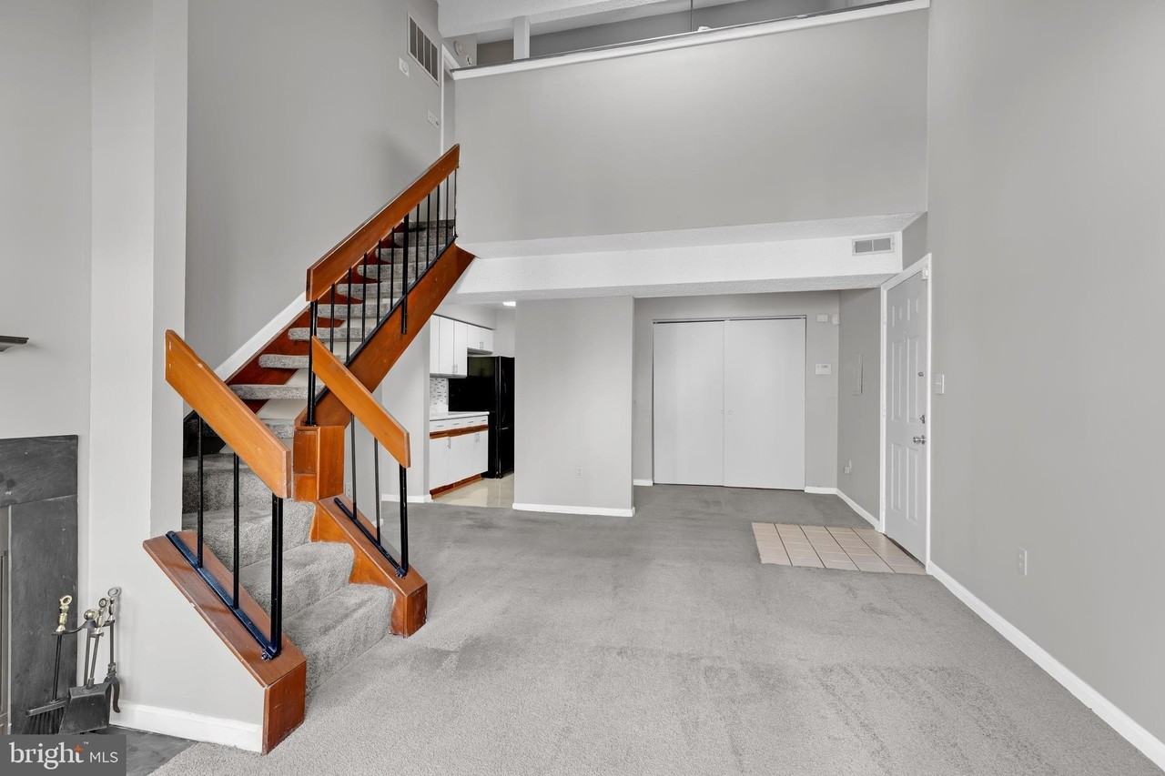 1639 Carriage House Ter #1639C - Photo 5 of 20