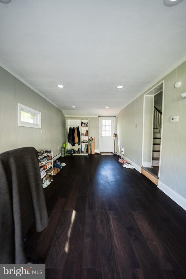 1013 Severn Ln - Photo 7 of 13