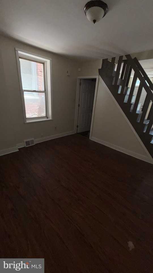405 E Rittenhouse St - Photo 3 of 8