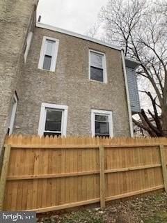758 N Dekalb St - Photo 6 of 47