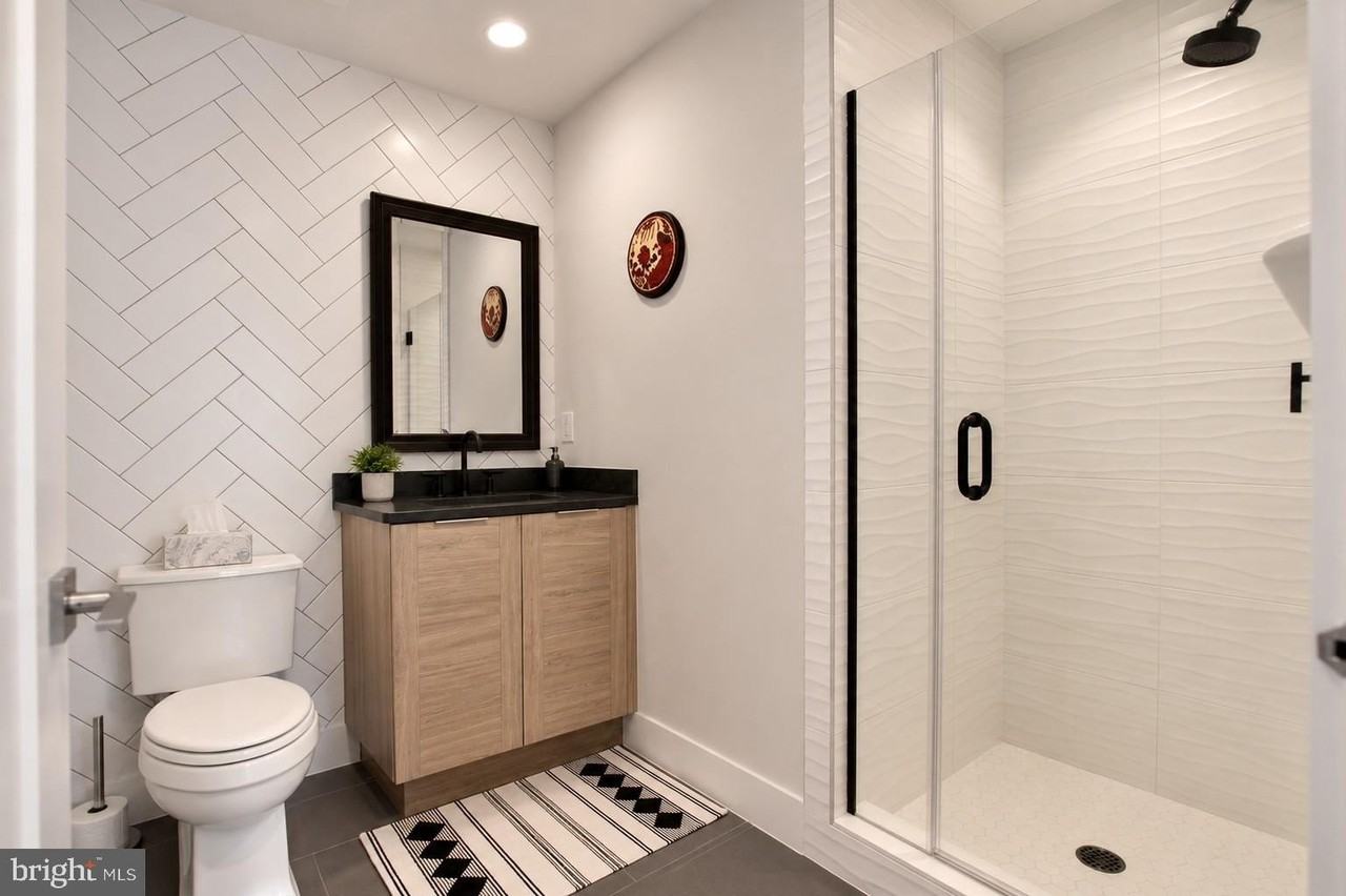2815 Eisenhower Ave - Photo 4 of 36
