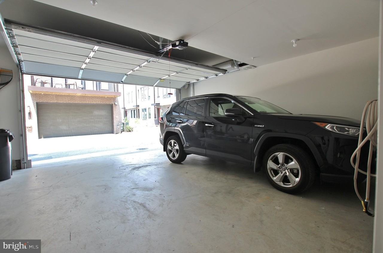 2815 Eisenhower Ave - Photo 6 of 36