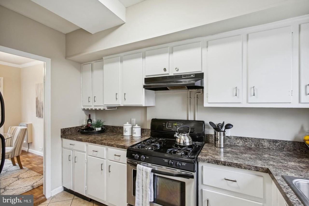 3139 Martha Custis Dr - Photo 3 of 41
