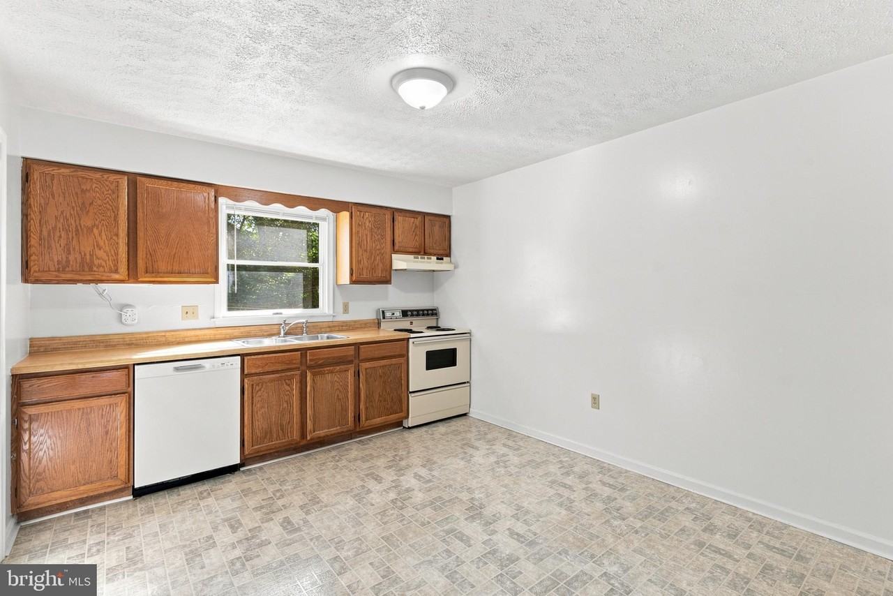 820 Locust St #3 - Photo 7 of 19