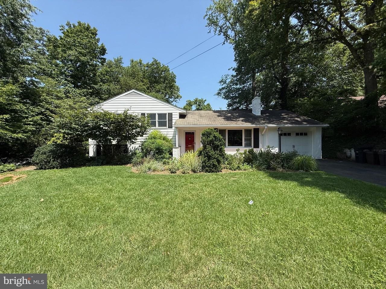 6534 Jay Miller Dr - Photo 2 of 35