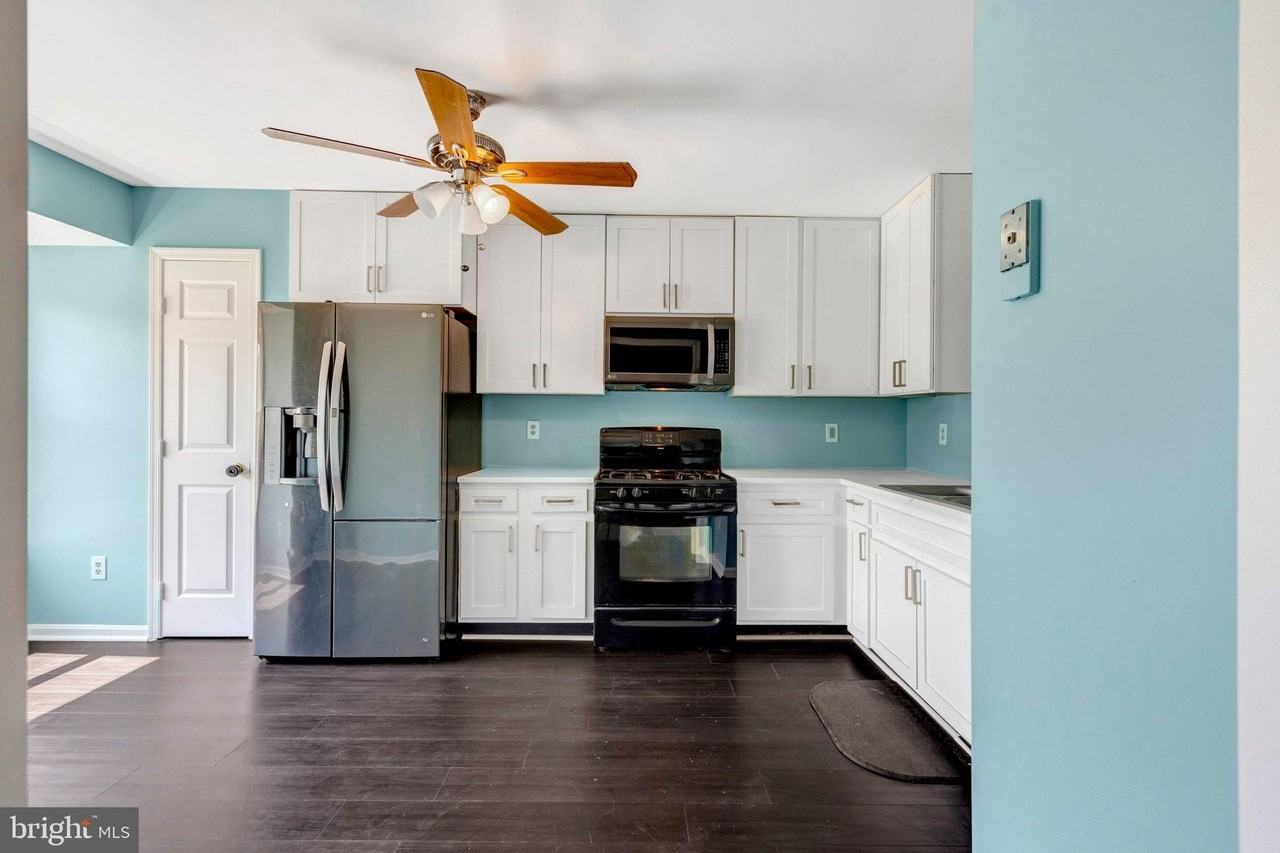 14716 Grobie Pond Ln - Photo 4 of 34