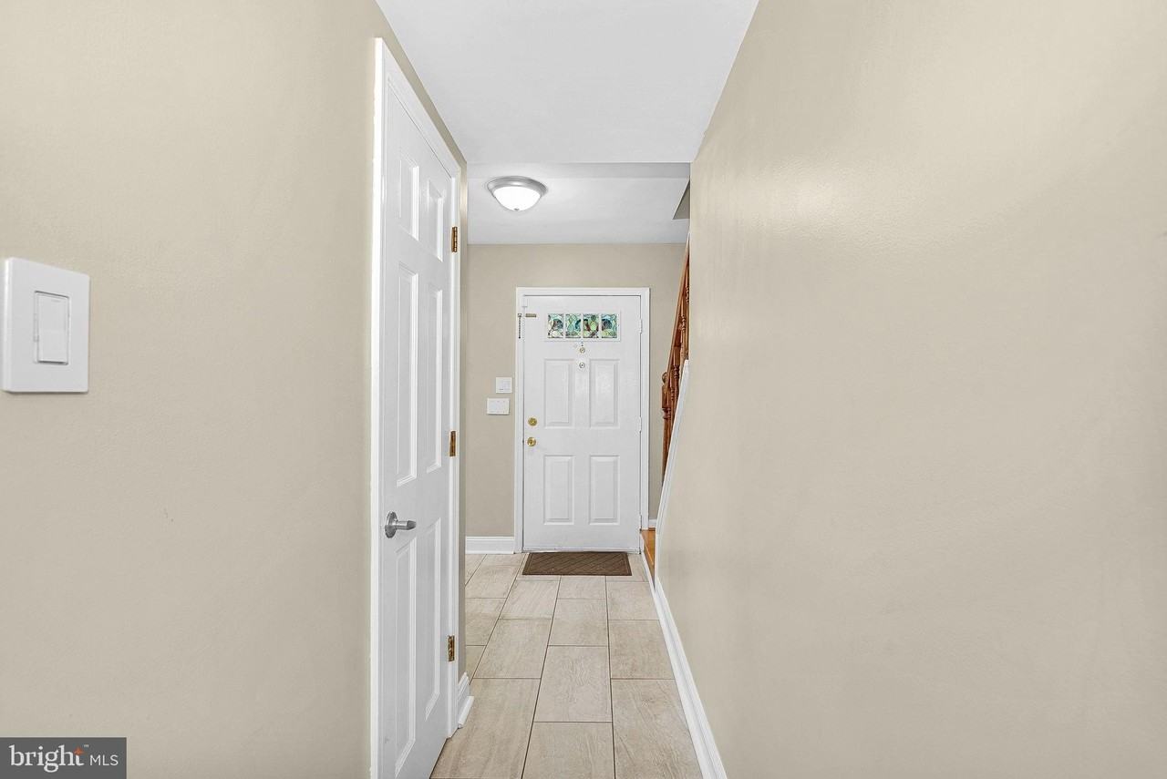 5405 Hampton Forest Way - Photo 4 of 50