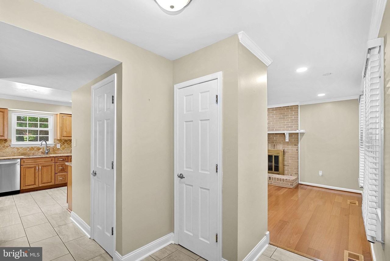 5405 Hampton Forest Way - Photo 5 of 50