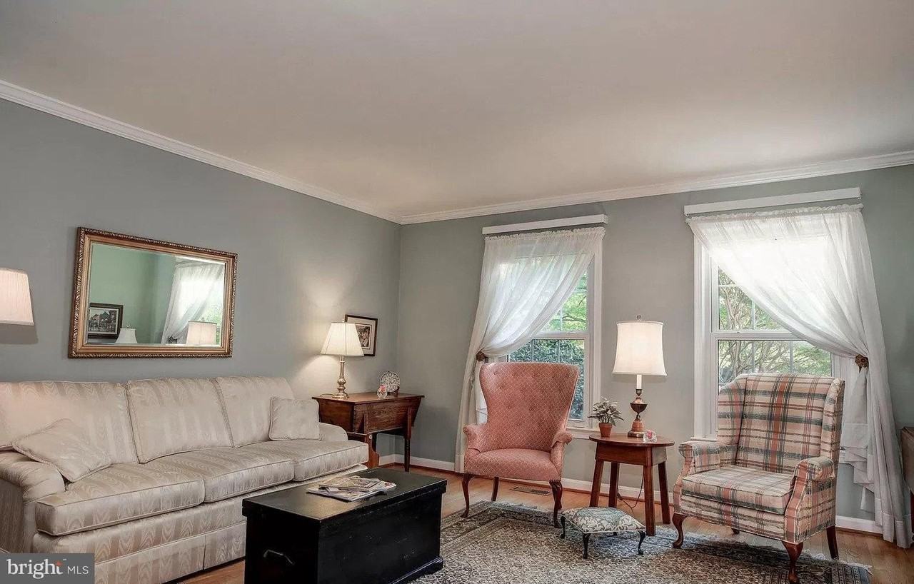 3124 Barnard Ct - Photo 2 of 22