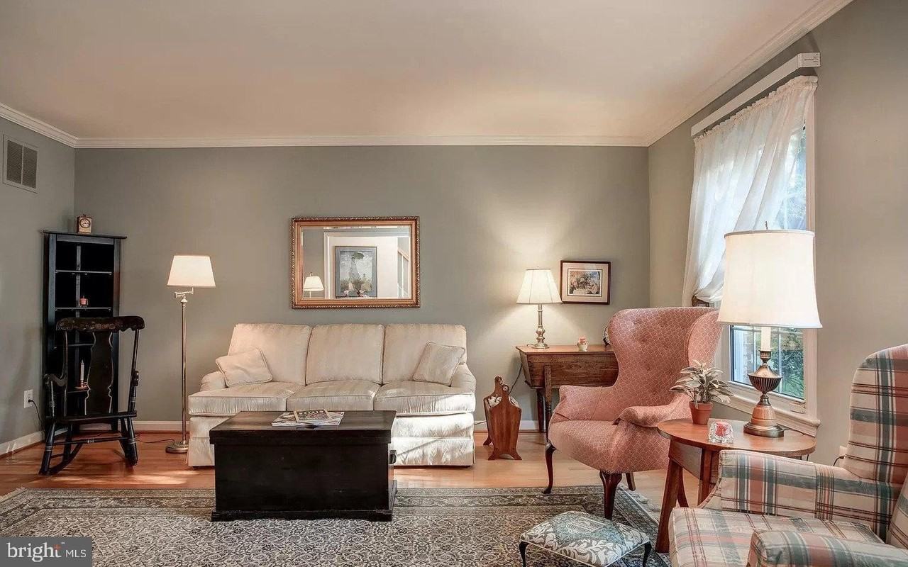 3124 Barnard Ct - Photo 3 of 22