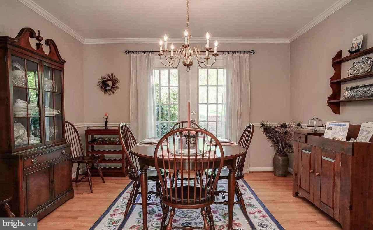 3124 Barnard Ct - Photo 5 of 22
