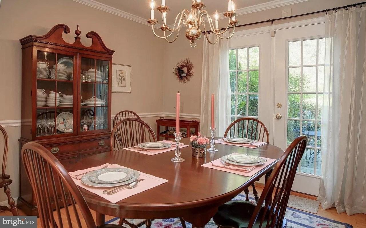 3124 Barnard Ct - Photo 6 of 22