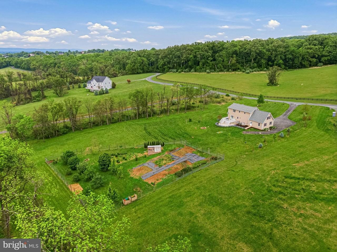 40923 Browns Ln - Photo 3 of 50