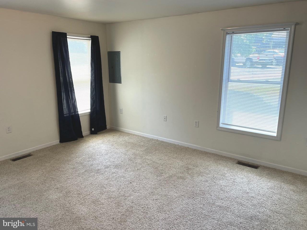 14 Cadet Ln - Photo 4 of 20
