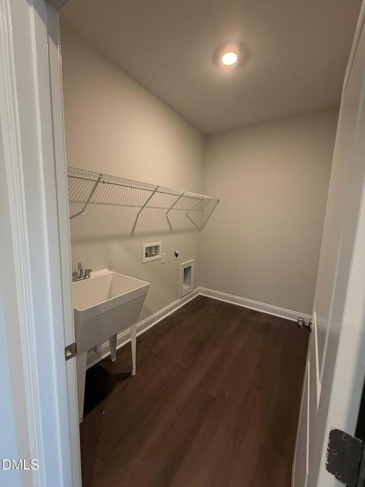 1029 Gemstone Way - Photo 4 of 50