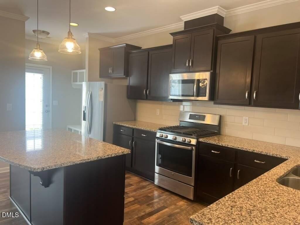 5419 Wallace Martin Way - Photo 4 of 39
