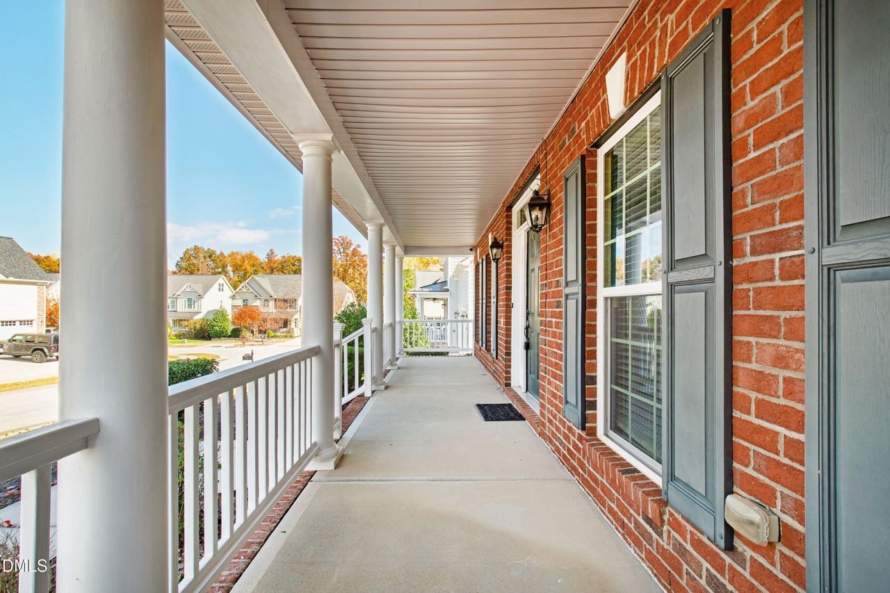 2707 Abruzzo Dr - Photo 4 of 50