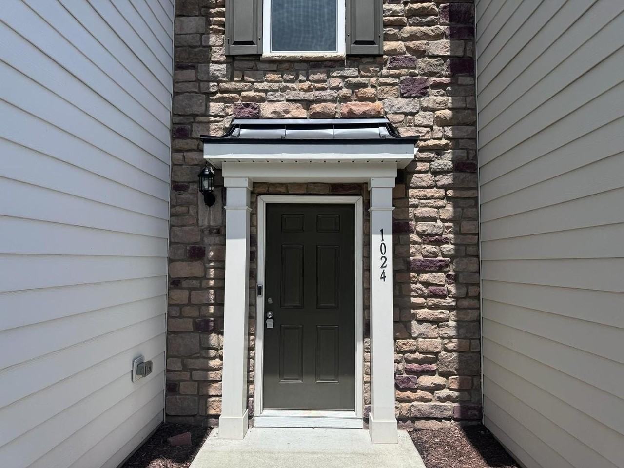 1024 Laceflower Dr - Photo 3 of 28