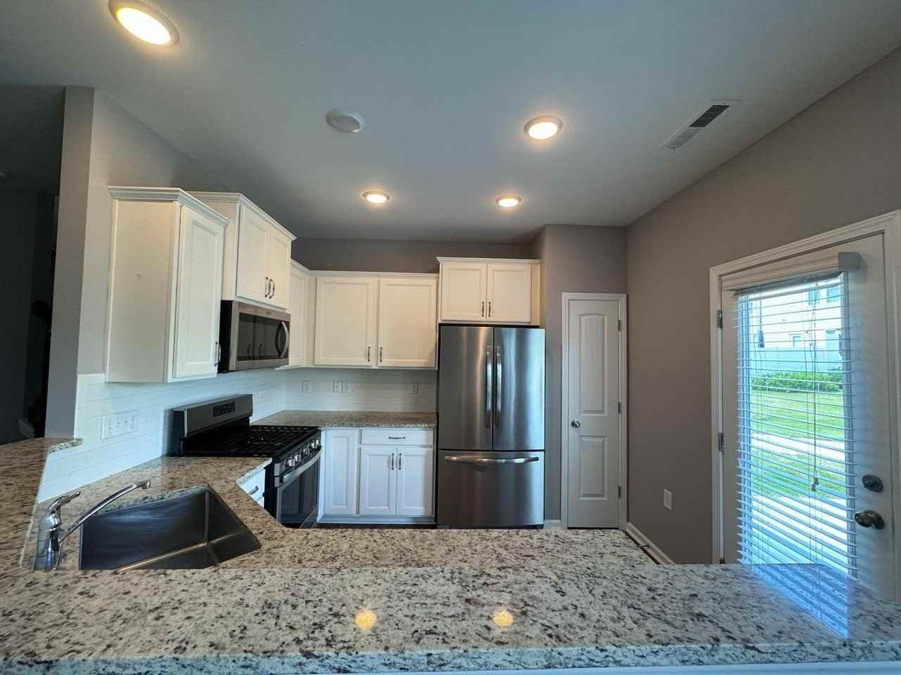 1024 Laceflower Dr - Photo 6 of 28