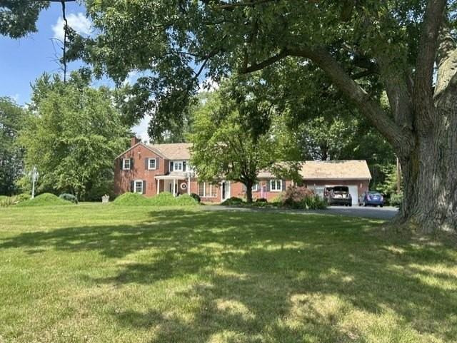 29 College Dr - Photo 3 of 41