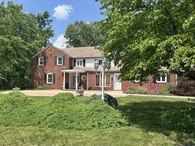 29 College Dr - Photo 4 of 41