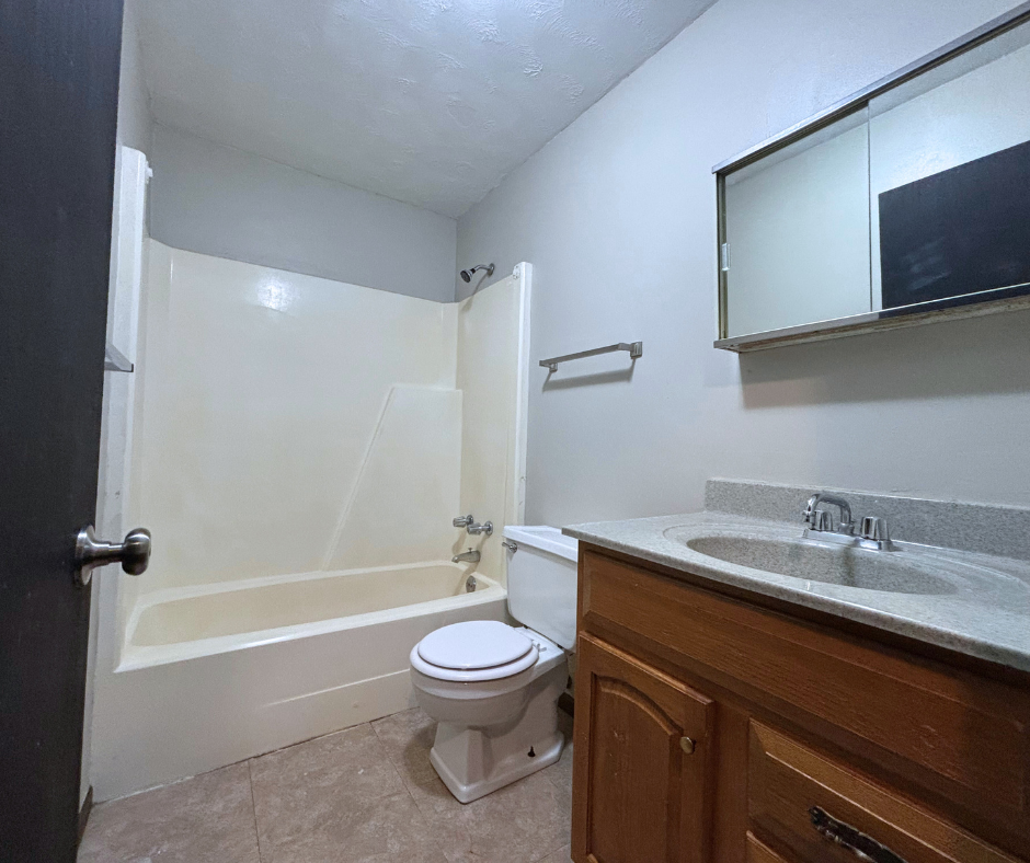 601 Oak Glen Dr #6 - Photo 5 of 9