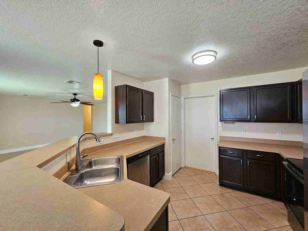 5106 Holster Dr - Photo 4 of 22