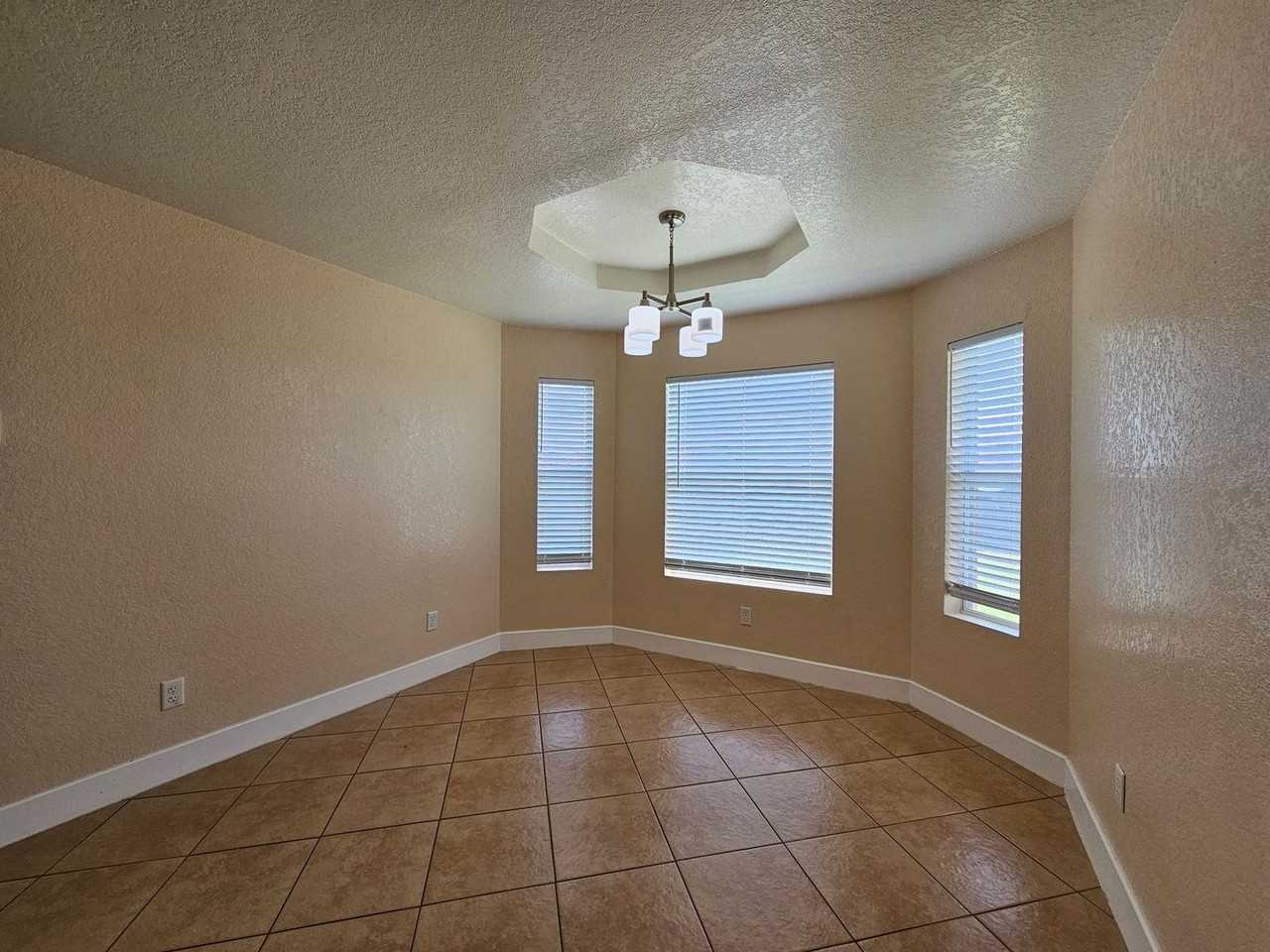 5106 Holster Dr - Photo 5 of 22