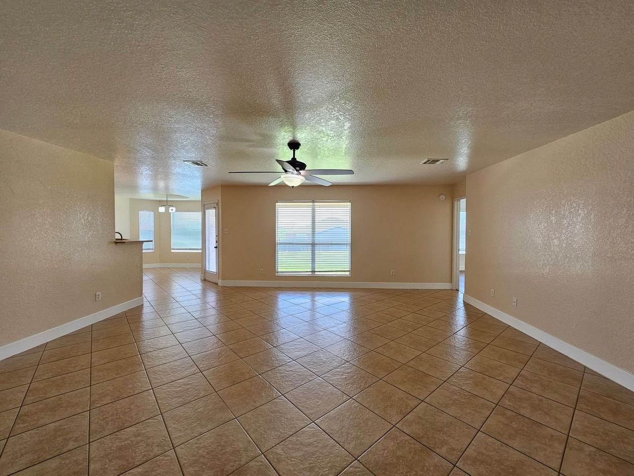 5106 Holster Dr - Photo 6 of 22