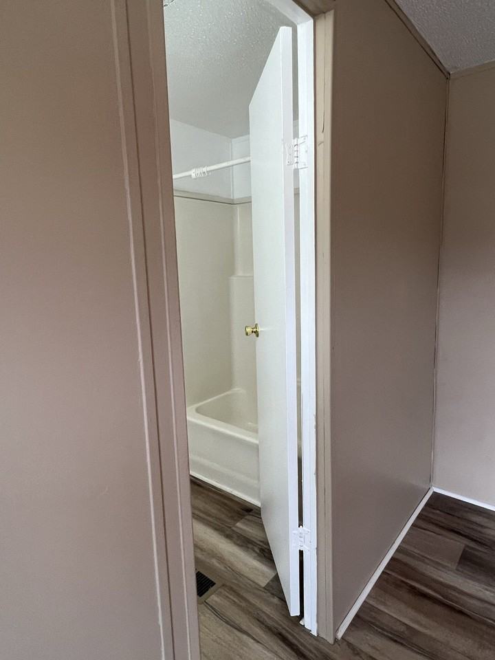 109 Joyner St - Photo 3 of 11