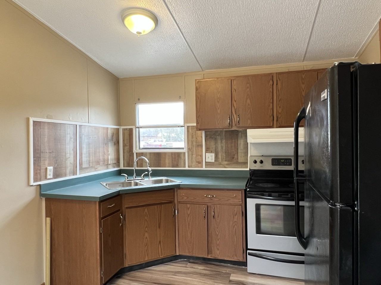 109 Joyner St - Photo 6 of 11