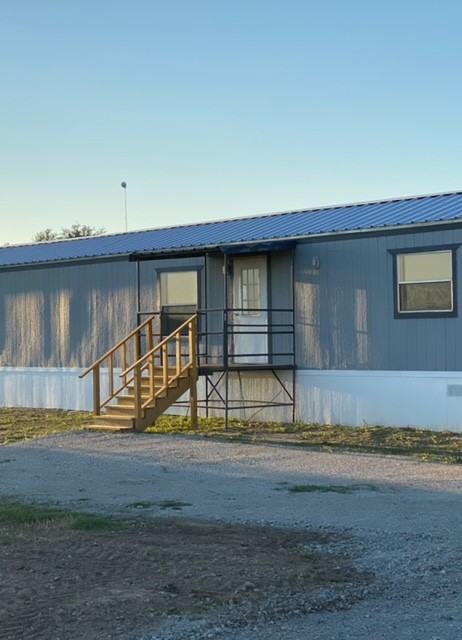 330 Live Oak Rd - Photo 2 of 4