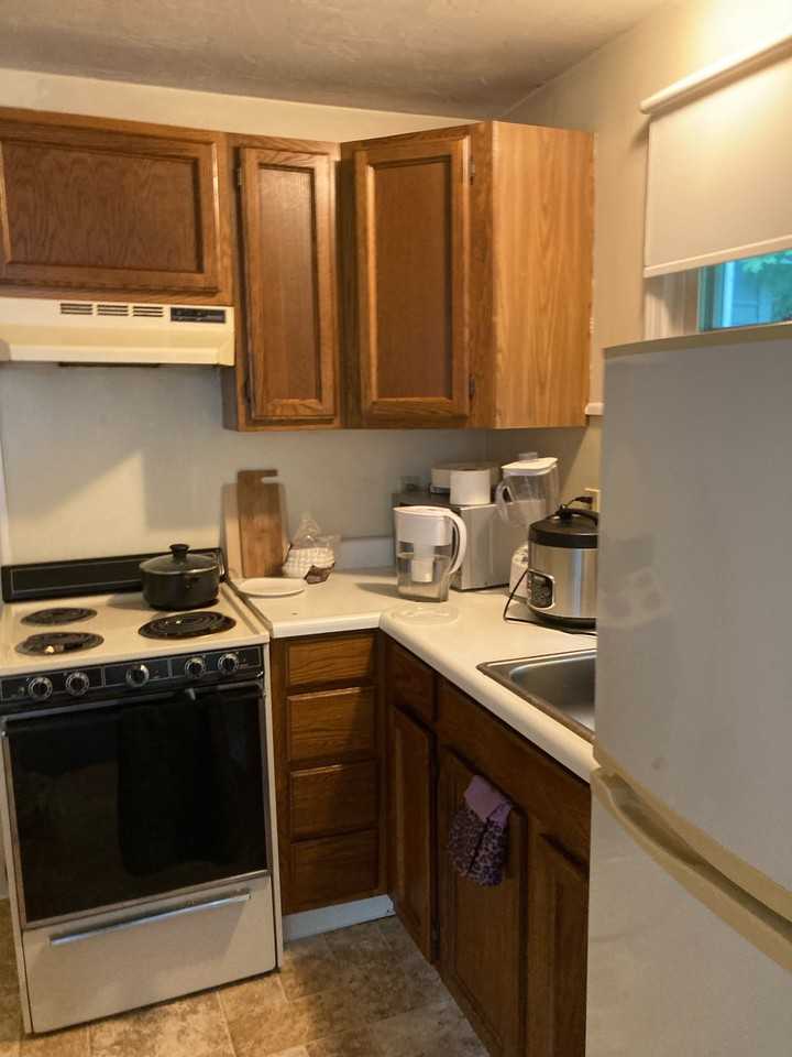 15 Blossom St #6 - Photo 2 of 6