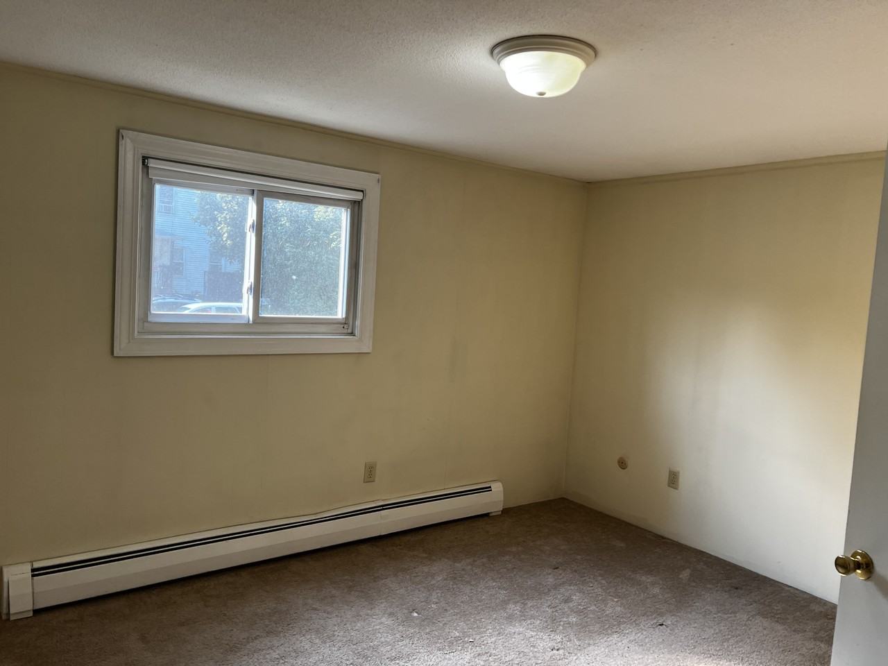 33 Crawford St #33-4 - Photo 2 of 5