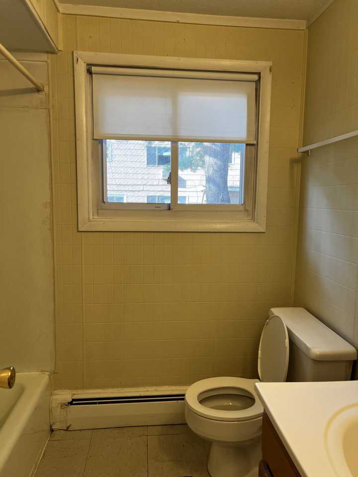 33 Crawford St #33-4 - Photo 3 of 5