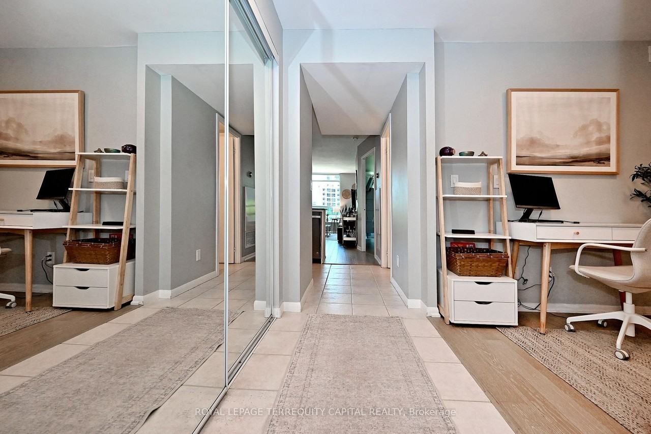 219 Fort York Boulevard - Photo 11