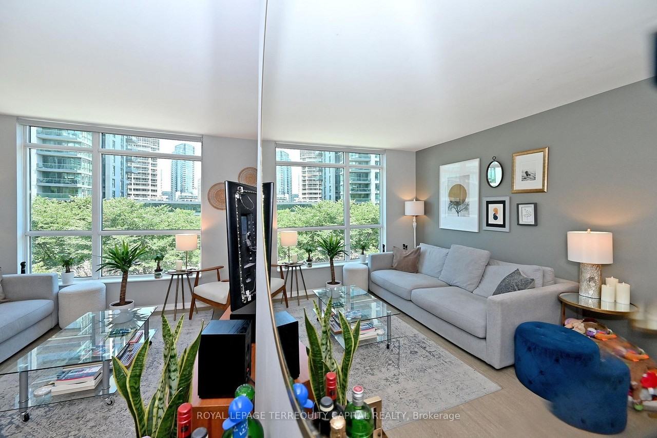 219 Fort York Boulevard - Photo 12