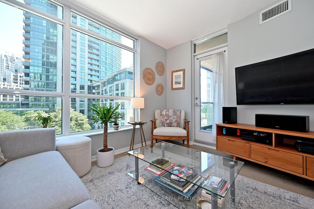 219 Fort York Boulevard - Photo 21