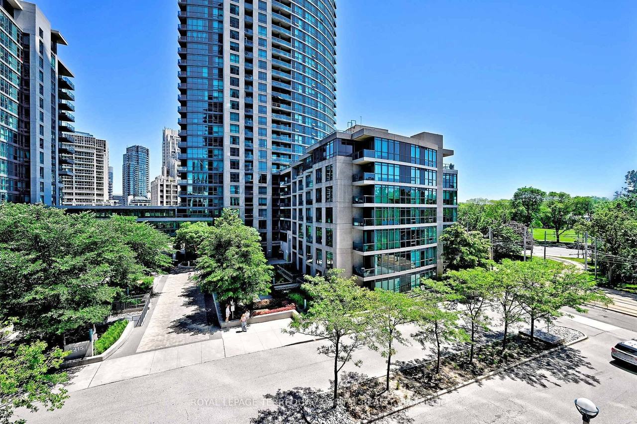 219 Fort York Boulevard - Photo 33