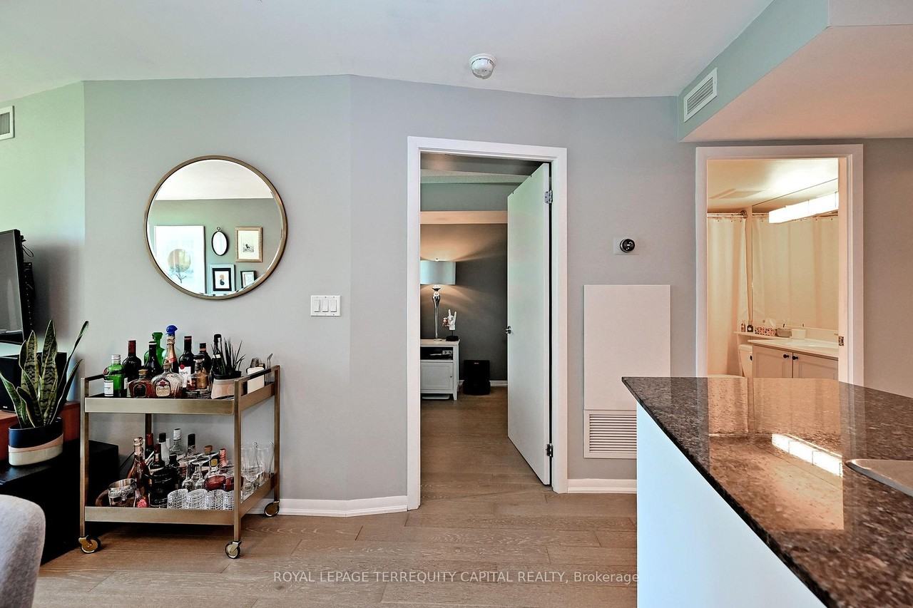 219 Fort York Boulevard - Photo 9