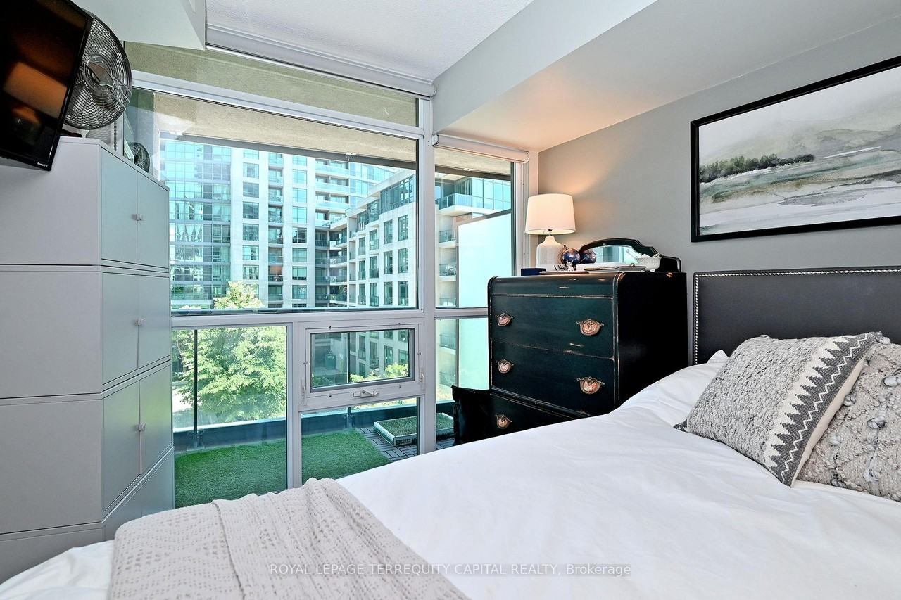 219 Fort York Boulevard - Photo 24