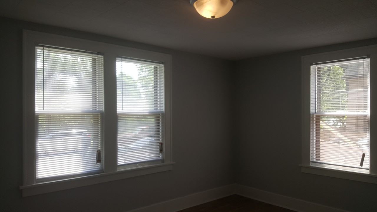 621 5th Ave Se #1 - Photo 3 of 11