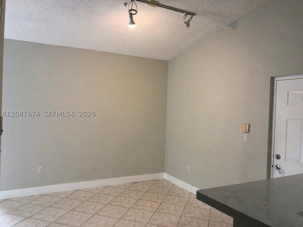 4540 Nw 107th Ave #307-11 - Photo 5 of 8