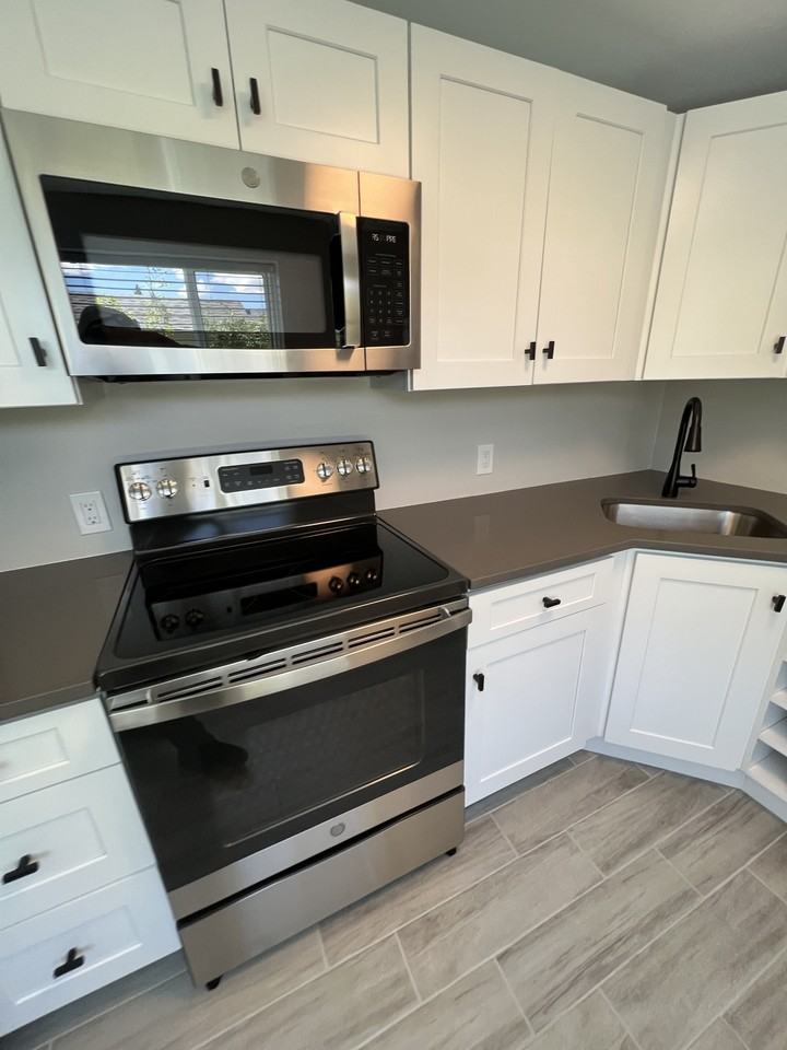 1960 Eaton St #1 - Photo 3 of 13