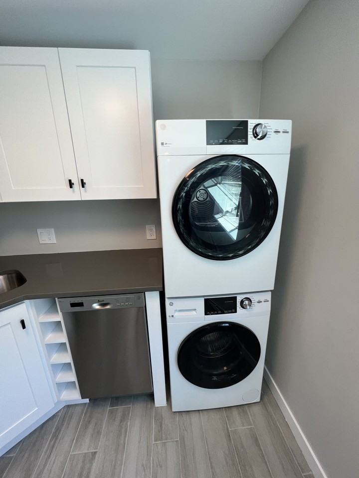 1960 Eaton St #1 - Photo 4 of 13