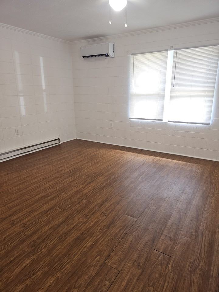 429 Squirrel St Apt A - Photo 5 of 6