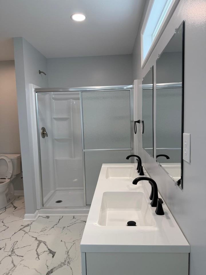 7420 Rouse Rd - Photo 2 of 43