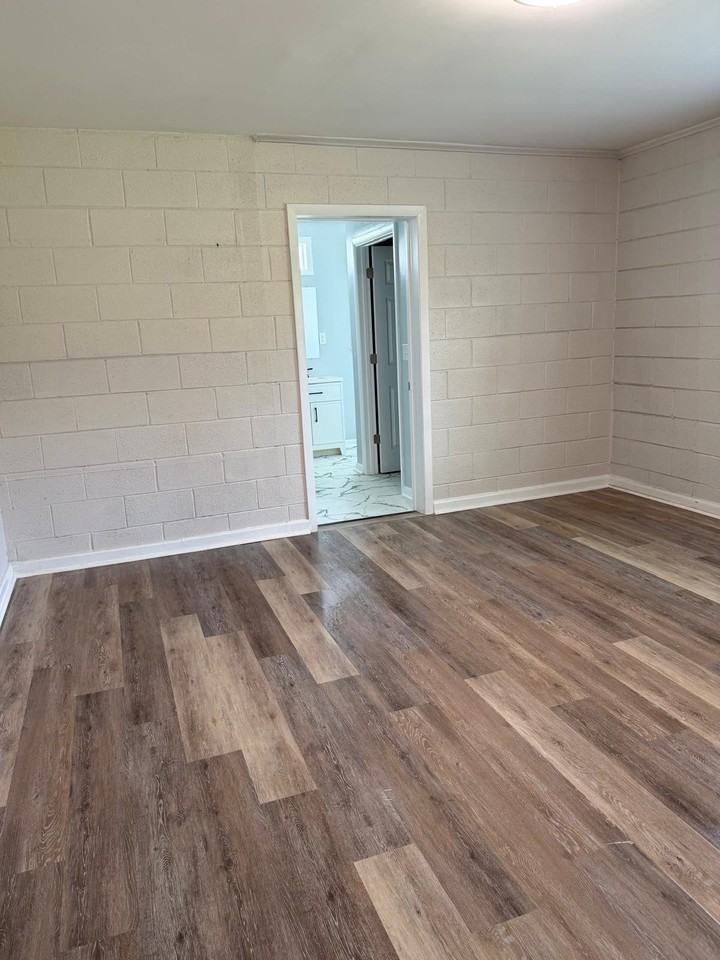 7420 Rouse Rd - Photo 4 of 43