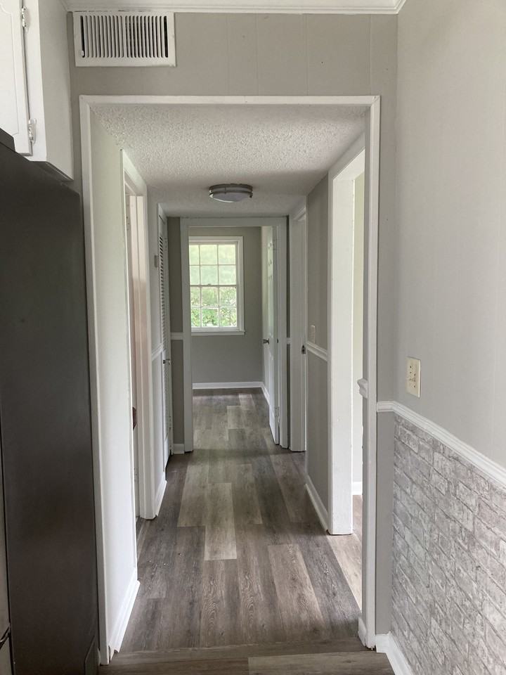 597 Westchester Dr - Photo 6 of 7