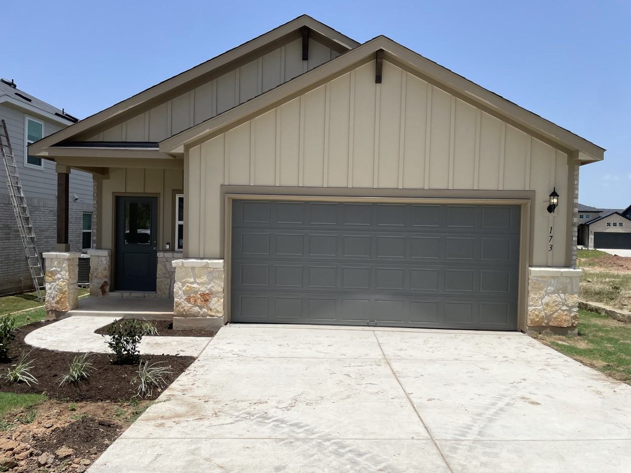173 Golden Bell Way - Photo 3 of 50